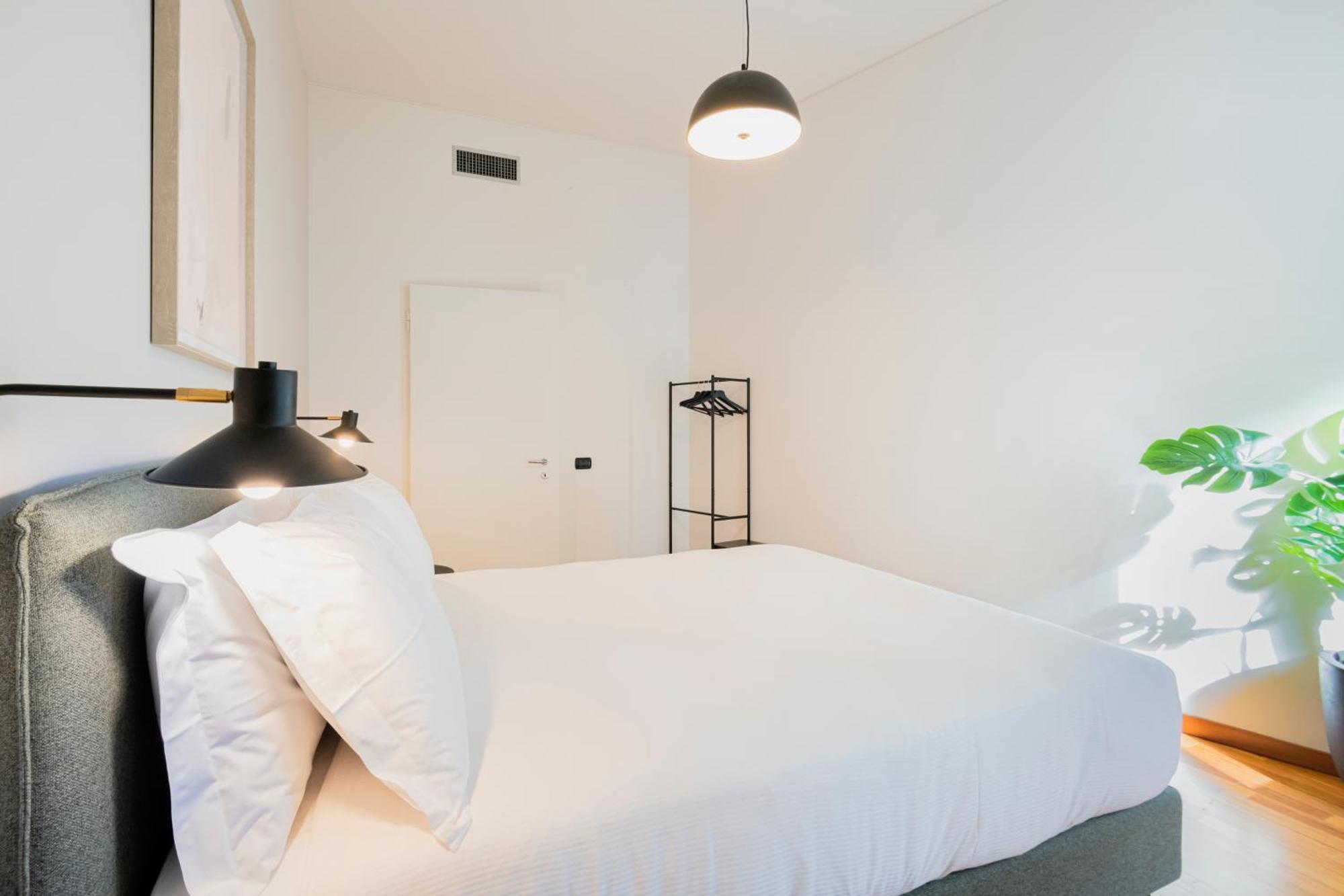 Relstay - Montenapoleone Milan Exterior photo